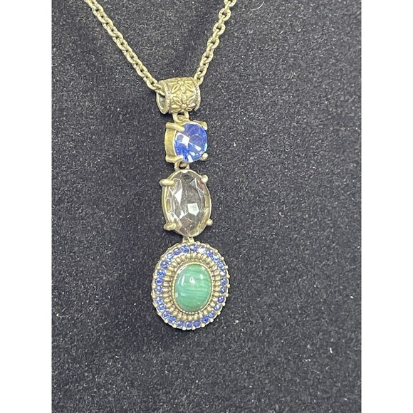 Avon NRT, Necklace & Earring Set Brass Tone, Blue Rhinestone & Green Cabochon - Picture 6 of 16